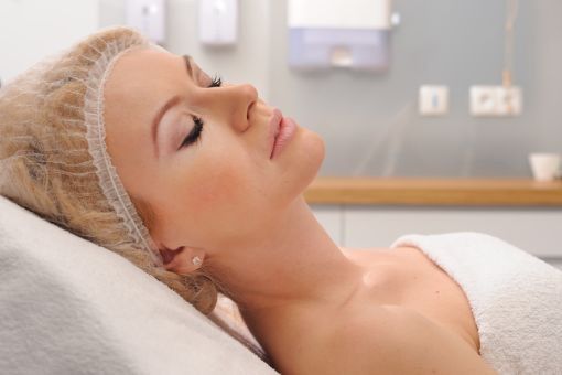 Nieinwazyjna naprawa biustu