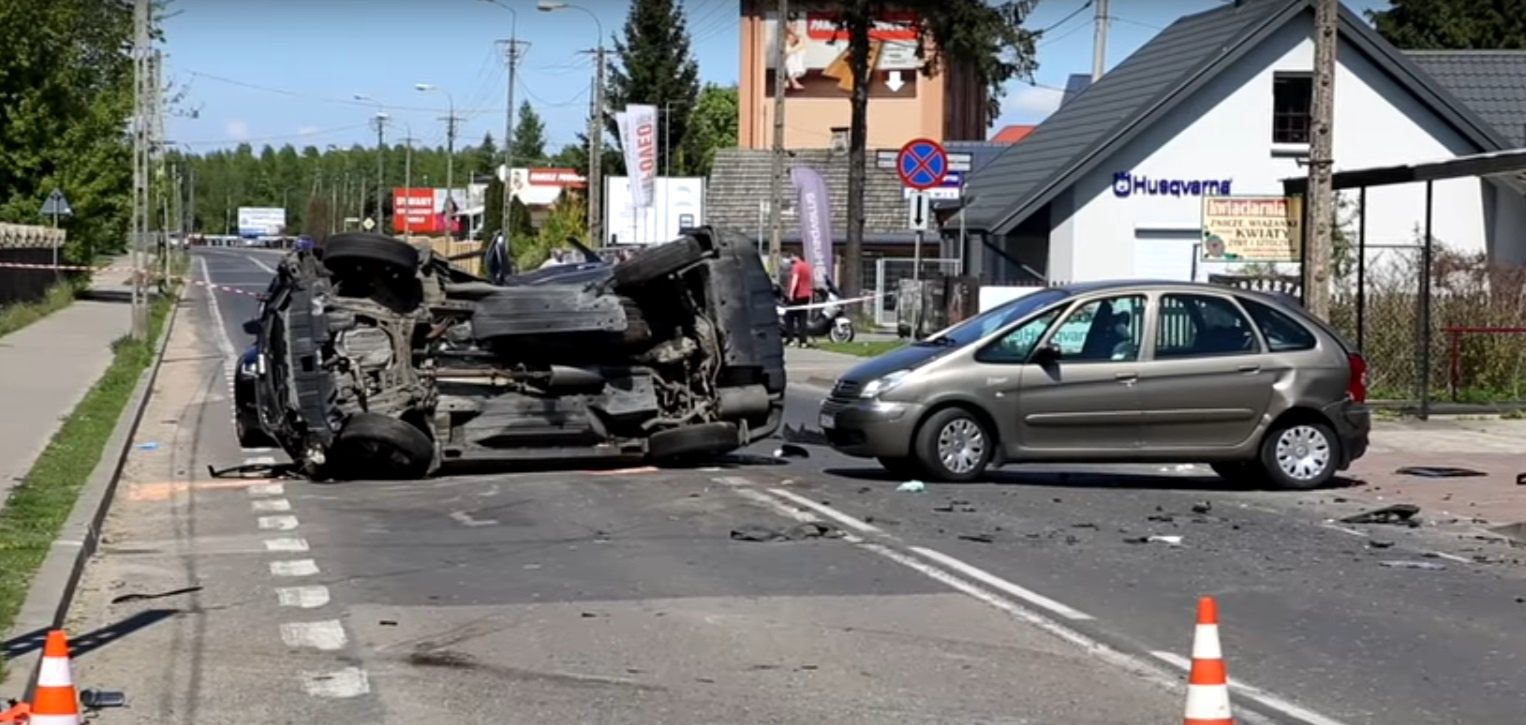 Ostrów Mazowiecka. Śmiertelny wypadek. Zginęły dwie osoby, trzy są ranne, a sprawca uciekł