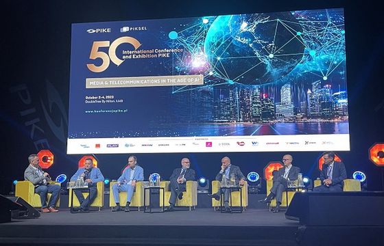 Pół mln domów ze starym standardem telewizji naziemnej. „Trzeba fizycznie ludziom pomóc”