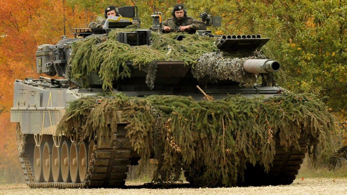 Leopard 2A6.