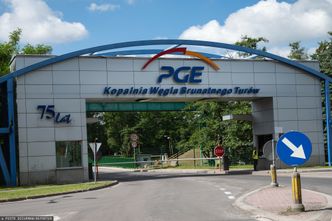 Górnikom skrócono czas pracy, by poszli na wiec PiS? PGE odpowiada