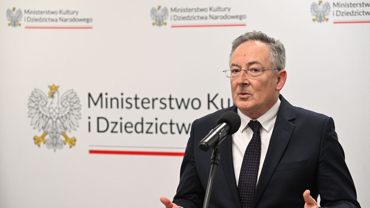 Warszawa, 22.01.2024. Minister kultury i dziedzictwa narodowego Bartłomiej Sienkiewicz podczas konferencji prasowej w siedzibie MKiDN w Warszawie, 22 bm. (sko) PAP/Radek Pietruszka