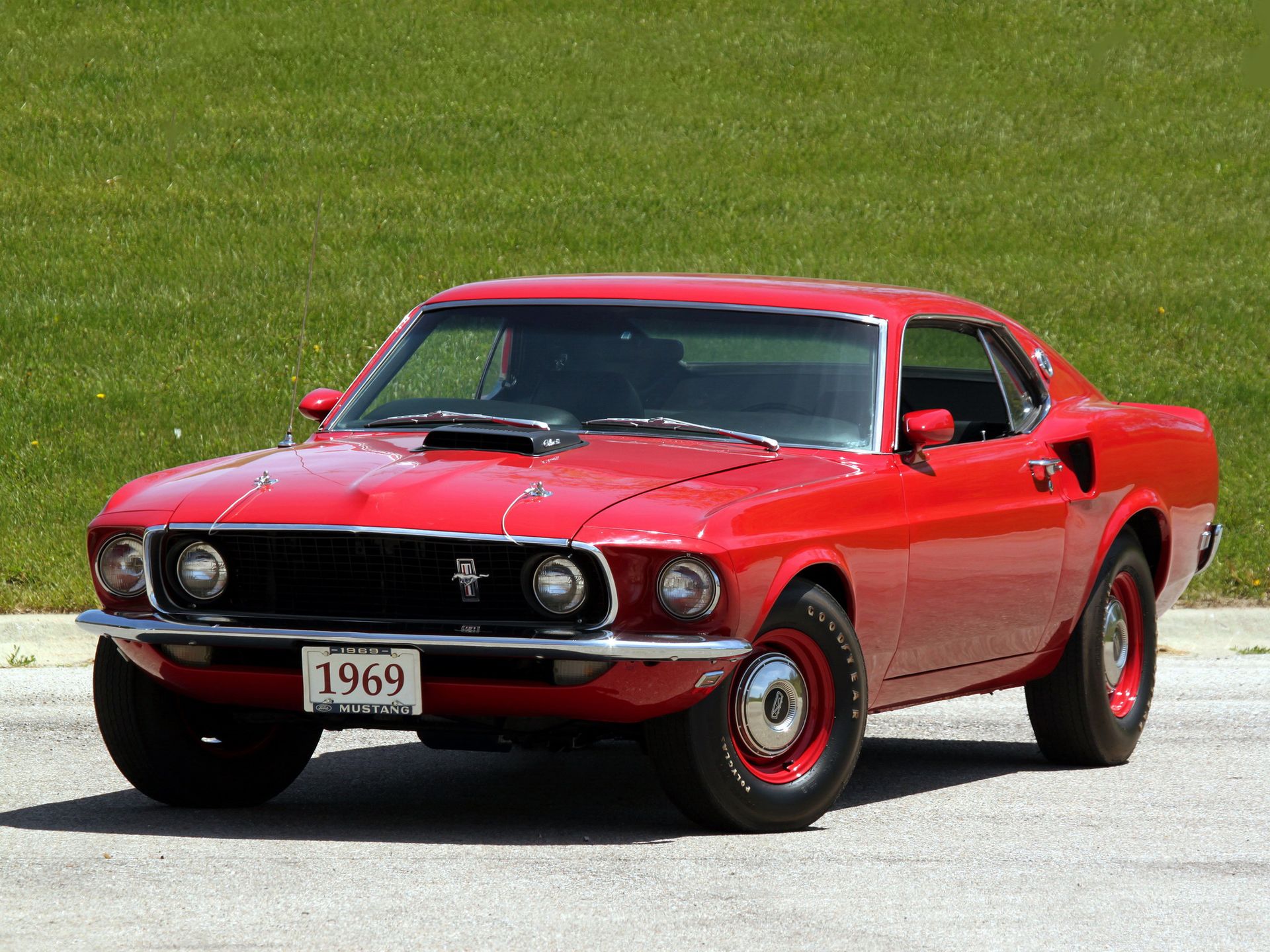 Ford Mustang I: ewolucja od malca po Bossa [galeria zdjęć] 76