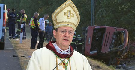 Wypadek polskiego autokaru na Węgrzech. Arcybiskup zabrał głos