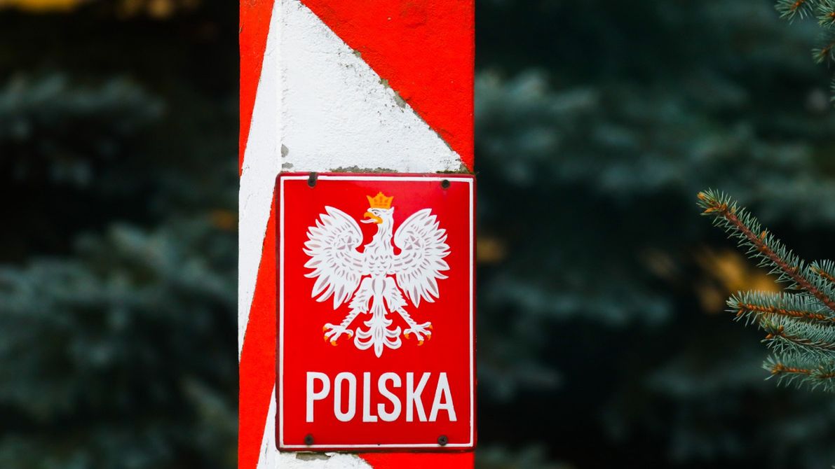 Michałowo. Mężczyzna groził bronią przed wjazdem na plażę