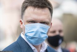 Szymon Hołownia ostro zakpił. Zjadliwe słowa w przekazie na żywo