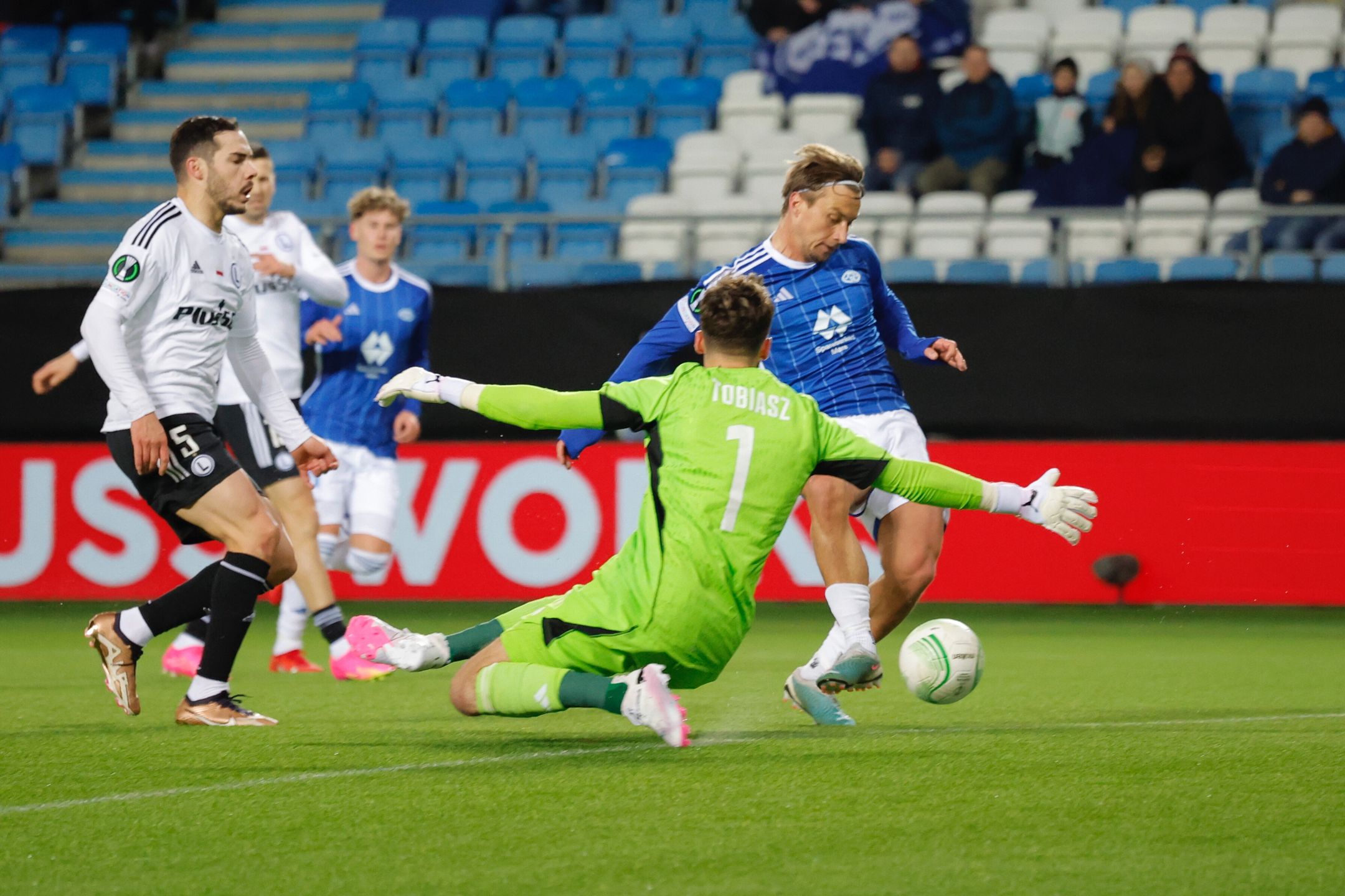 Molde strzela gola na 2:0 w meczu z Legią Warszawa