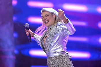 Skradła show w sylwestra. Obok tej kreacji trudno przejść obojętnie