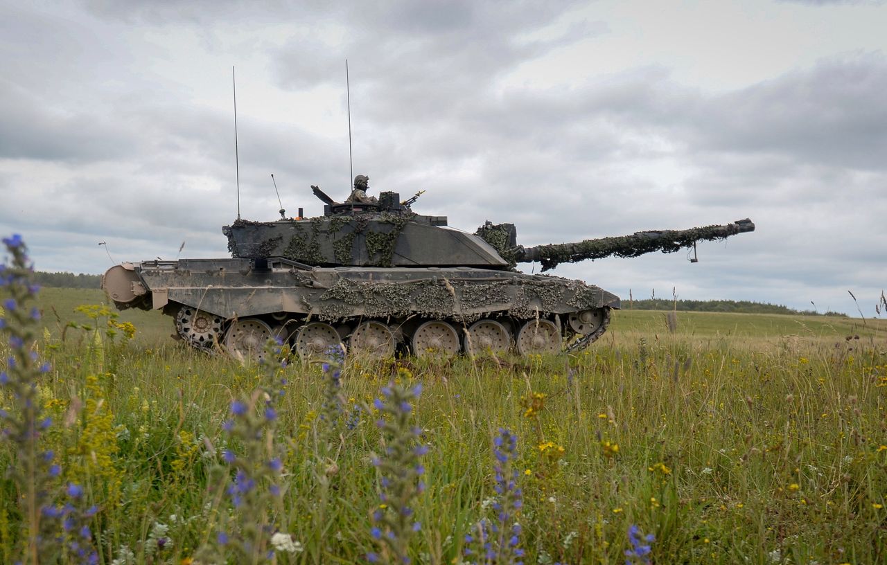 Brytyjski czołg Challenger 2 ma jeden z najbardziej ekonomicznych silników wśród jednostek NATO. Czy to oznacza, że mało pali?