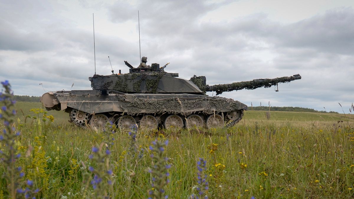 Brytyjski czołg Challenger 2 ma jeden z najbardziej ekonomicznych silników wśród jednostek NATO. Czy to oznacza, że mało pali?