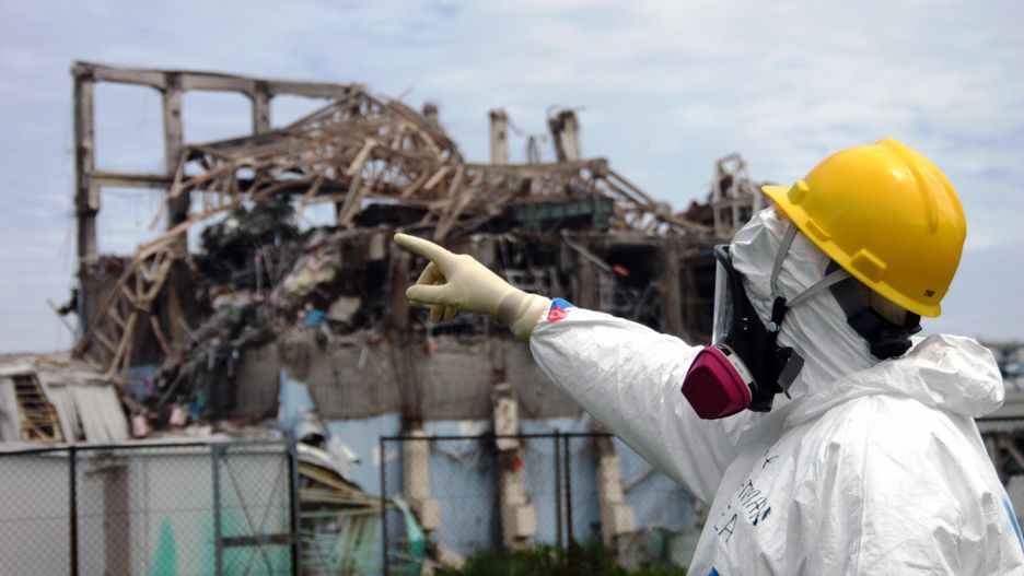 Zniszczony blok reaktora w elektrowni jądrowej Fukushima Daiichi
