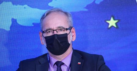 Strajk ratowników i czwarta fala. Niedzielski zabrał głos
