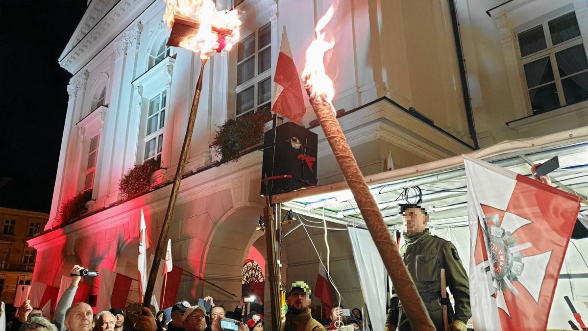 Skandal w Kaliszu. Dlaczego nie przerwano marszu? Jest zawiadomienie do prokuratury 