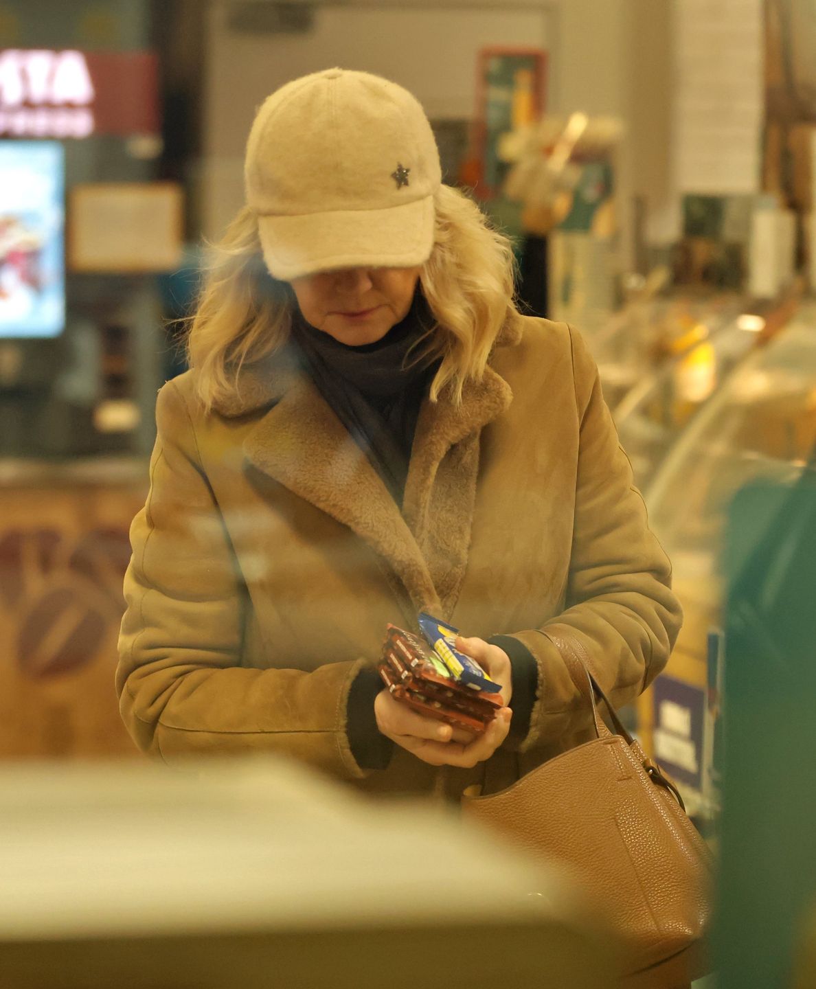 Naturalna Grażyna Torbicka "przyłapana" na stacji benzynowej