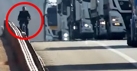 Jechał rowerem po autostradzie, interweniowała policja. Jest nagranie