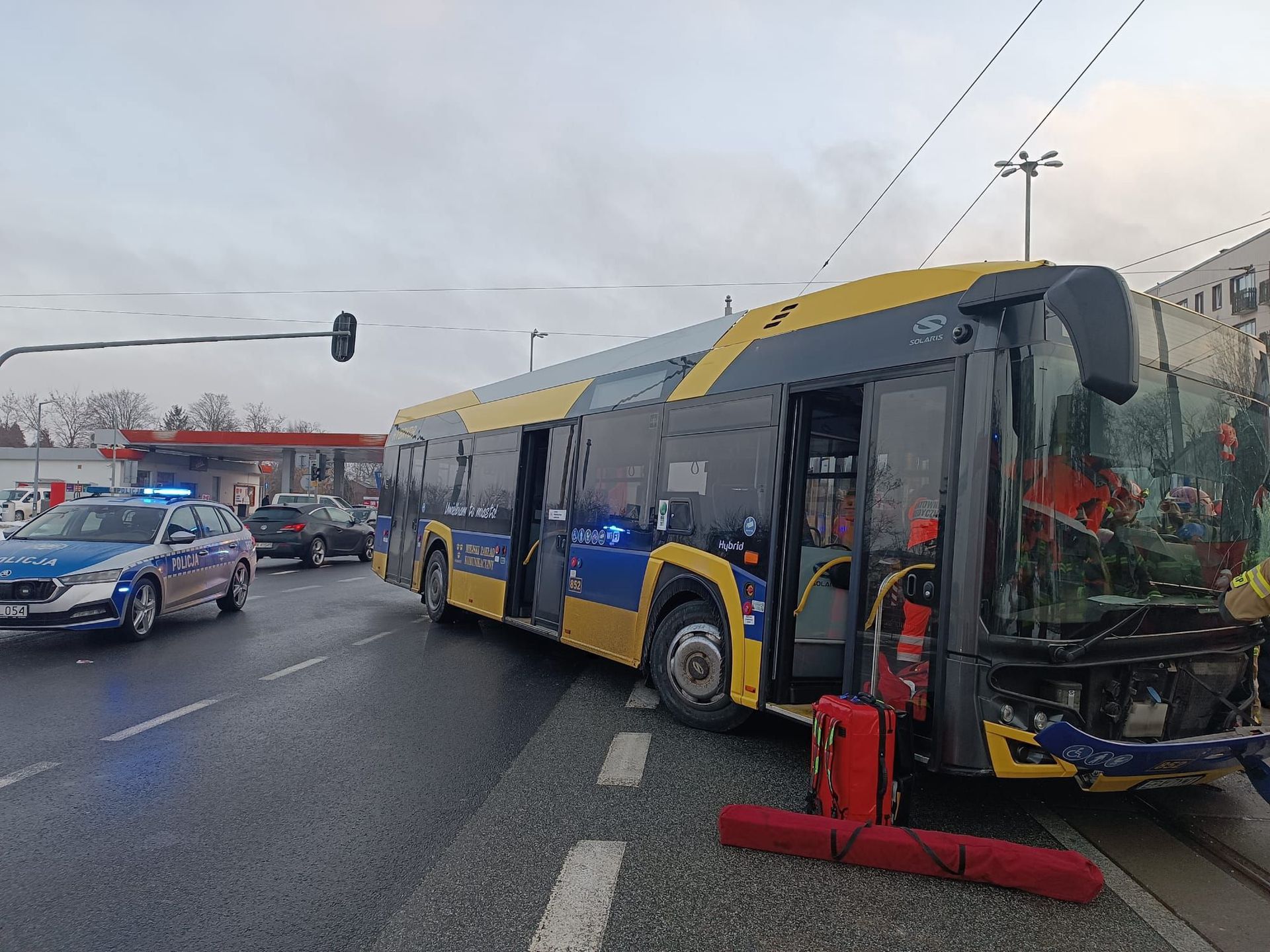 wiadomości,aktualności,WP Wiadomości Zderzenie tramwaju z autobusem. Wypadek w Pabianicach