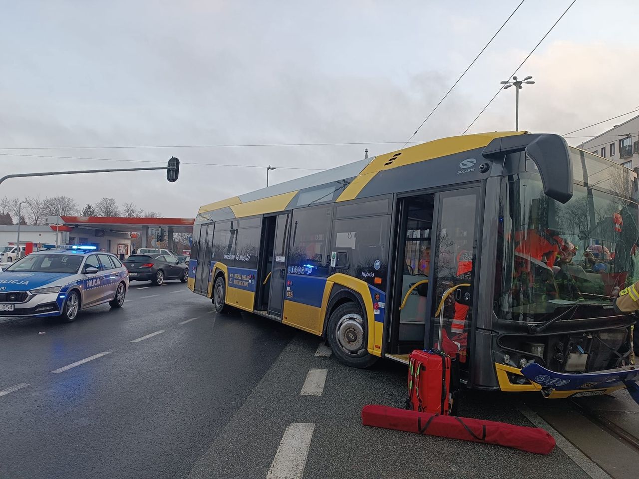 Zderzenie tramwaju z autobusem. Wypadek w Pabianicach