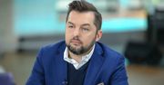 Pracował w TVN. Teraz uczestniczy w akcji przeciwko Tuskowi