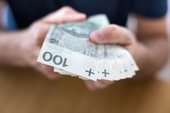 Będzie dostawał 5 tys. zł przez 20 lat. Oto gdzie kupił kupon