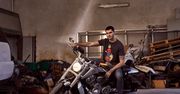 Garderoba fana motoryzacji. Co powinno się w niej znaleźć?