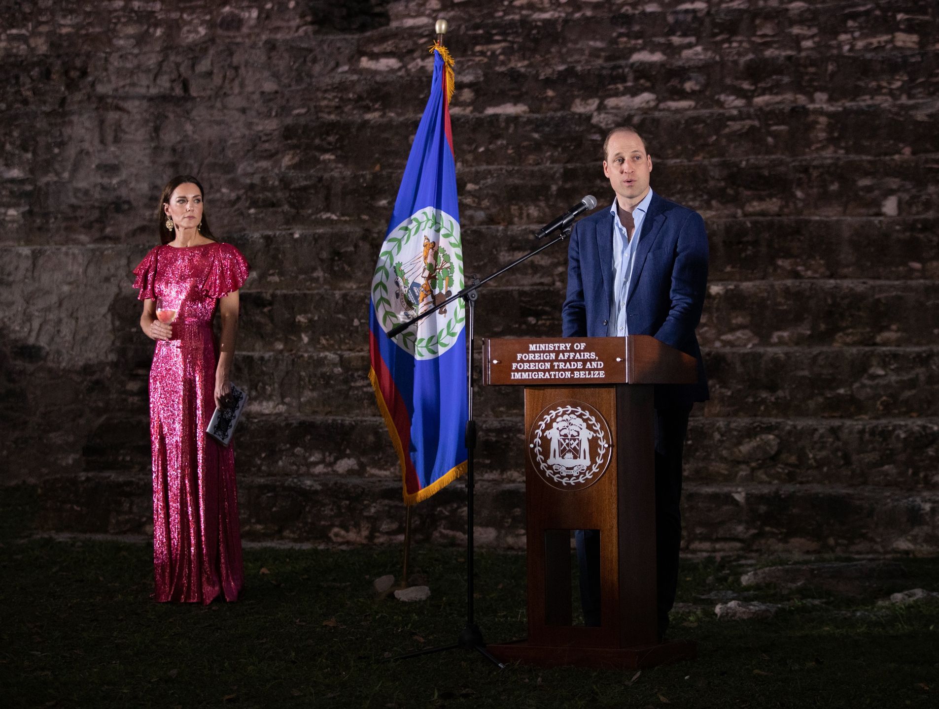 Książę William i Kate Middleton na uroczystym przyjęciu w Belize