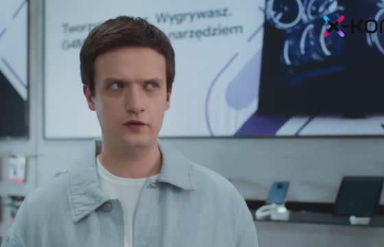 Marka x-kom z nową serią reklam. Twarzą gwiazda serialu "1670"
