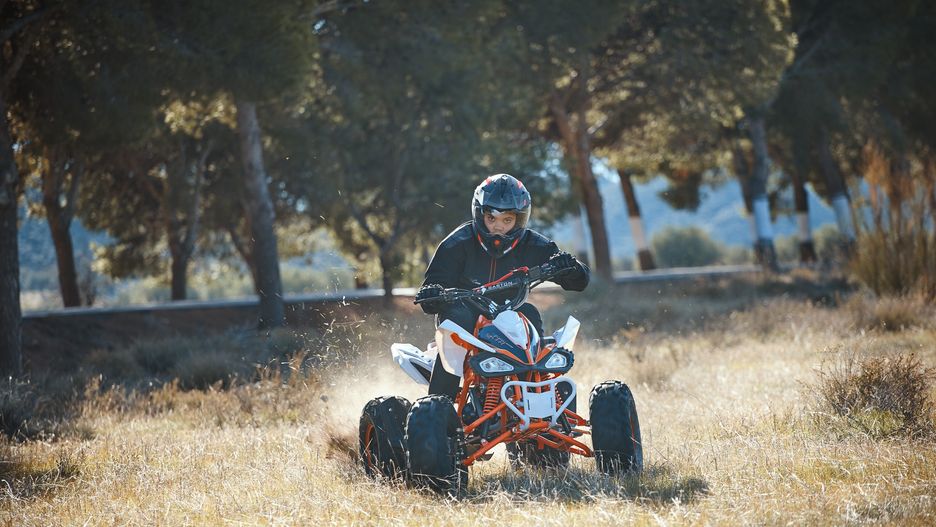 Barton ma trzy nowe quady  na 2022 r.