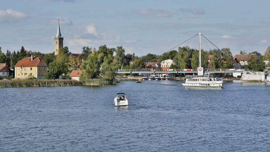 Helikopter wpadł do jeziora pod Mikołajkami