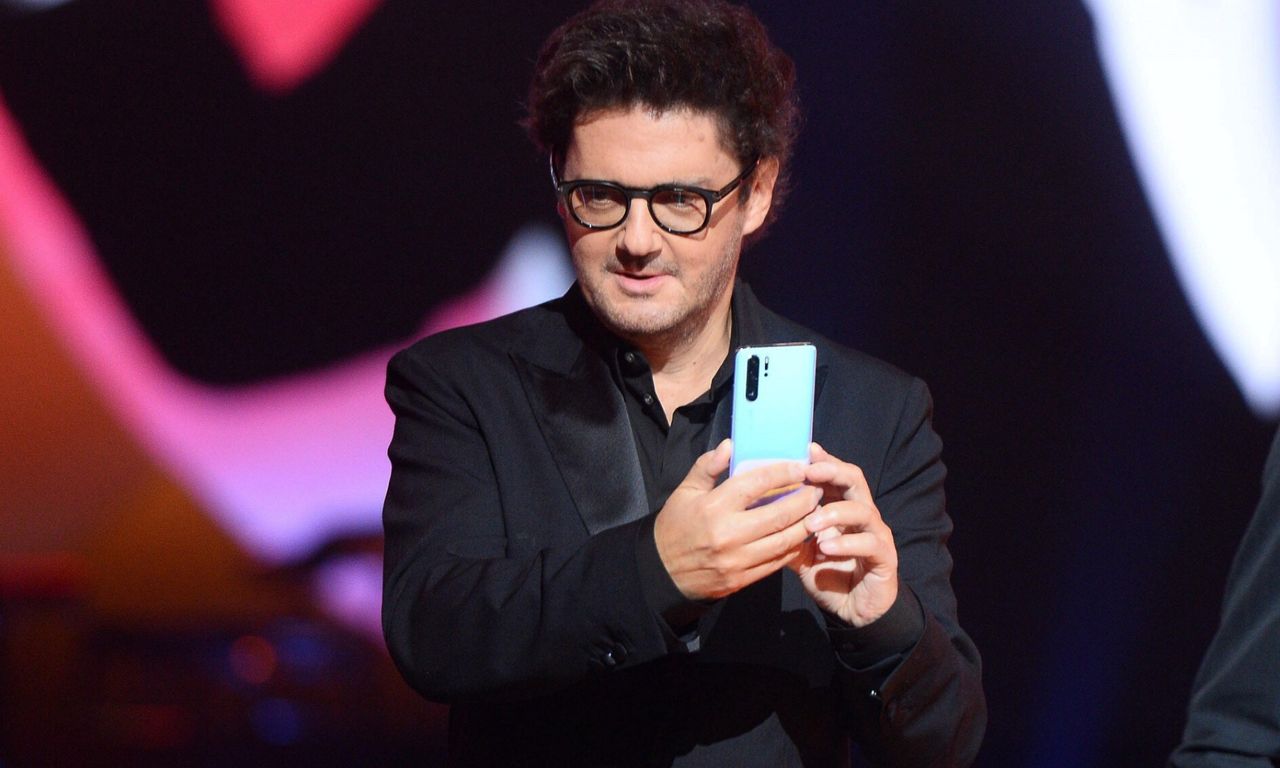 Kuba Wojewódzki pokazał zdjęcie sprzed 28 lat. Uwagę zwraca butelka za nim