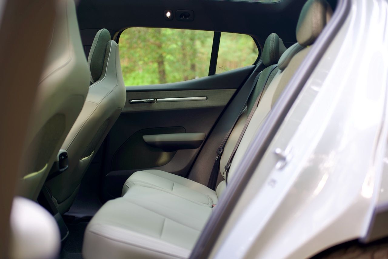 Volvo EX30 Cross Country