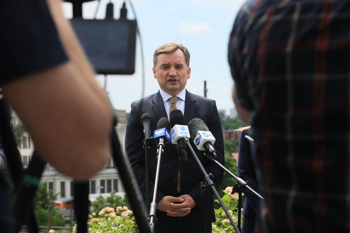 Minister sprawiedliwości, prokurator generalny Zbigniew Ziobro podczas konferencji prasowej w Zielonej Górze 