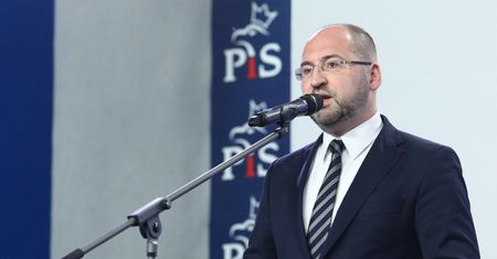 Budżet UE. Adam Bielan: nie mamy słabych kart w negocjacjach