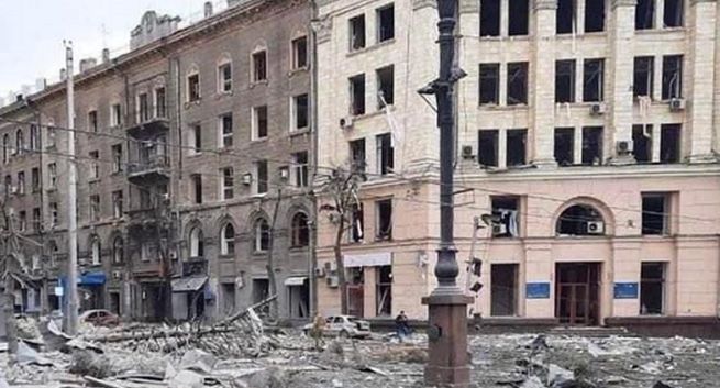 Dziennikarze śledczy z Bellingcat zbierają dowody rosyjskich zbrodni wojennych w Ukrainie