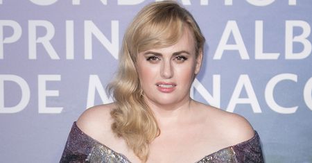 Rebel Wilson rozpłakała się podczas live'a z fanami. Ma problemy z samooceną