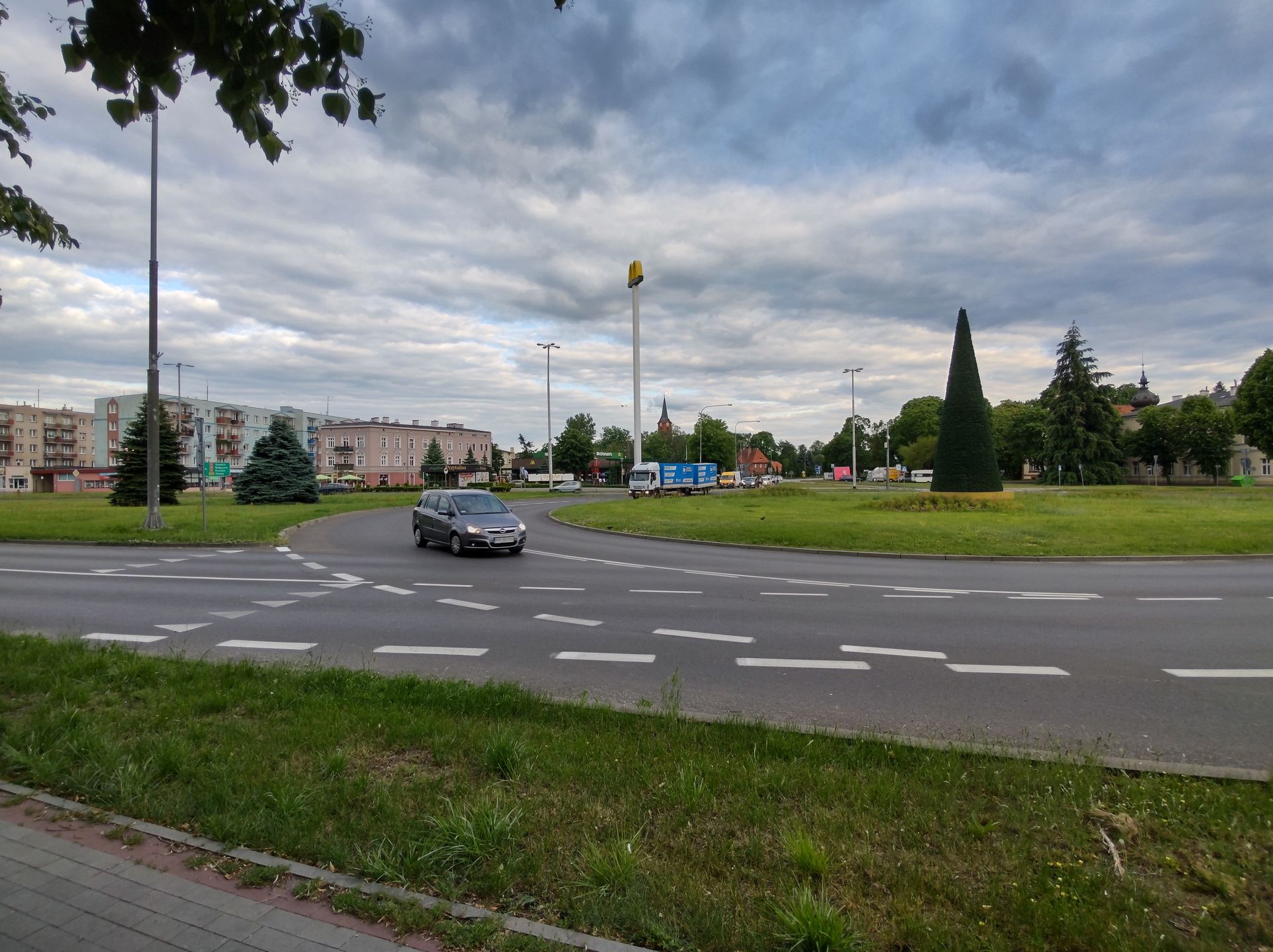 Motorola Edge po kilku miesiącach stała się jednym z najciekawszych smartfonów na rynku 46