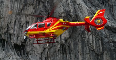 Śmigłowiec TOPR ruszył do akcji. Wszystko przez atak paniki