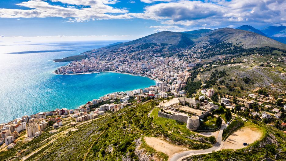 Saranda to popularny kurort nad Morzem Jońskim
