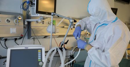 Koronawirus. Pożar na oddziale dla chorych na COVID-19. Pacjent chciał zapalić papierosa