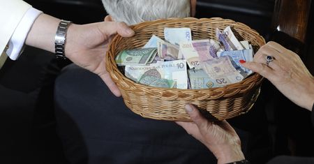 Proboszcz dał się oszukać. Z konta parafii wyparowało 300 tys. zł