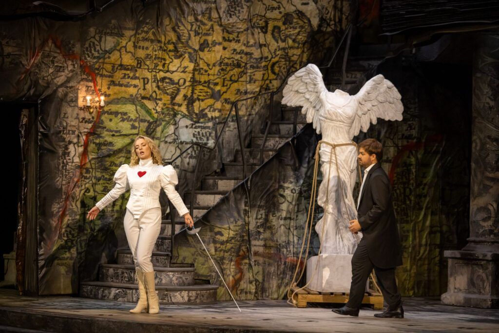 Aleksandra Orłowska (Hrabina) i Łukasz Załęski (Kazimierz) © Bartek Barczyk, archiwum Teatru Wielkiego w Poznaniu