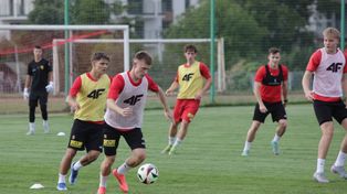 Korona II Kielce zaczęła przygotowania do sezonu 2025/2026 w Betclic 3. Lidze. Zobacz zdjęcia z pierwszego treningu