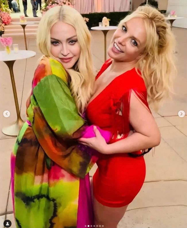 Madonna chwali się zdjęciami ze ślubu Britney Spears
