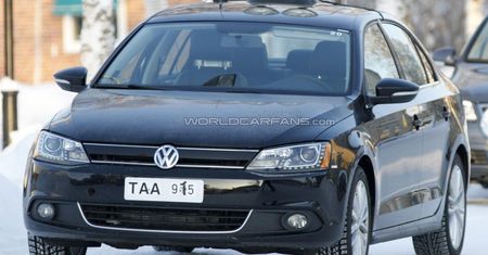 Volkswagen Jetta Hybrid - sedan pod napięciem