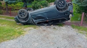 Kraksa dwóch aut na drodze krajowej w Nagłowicach