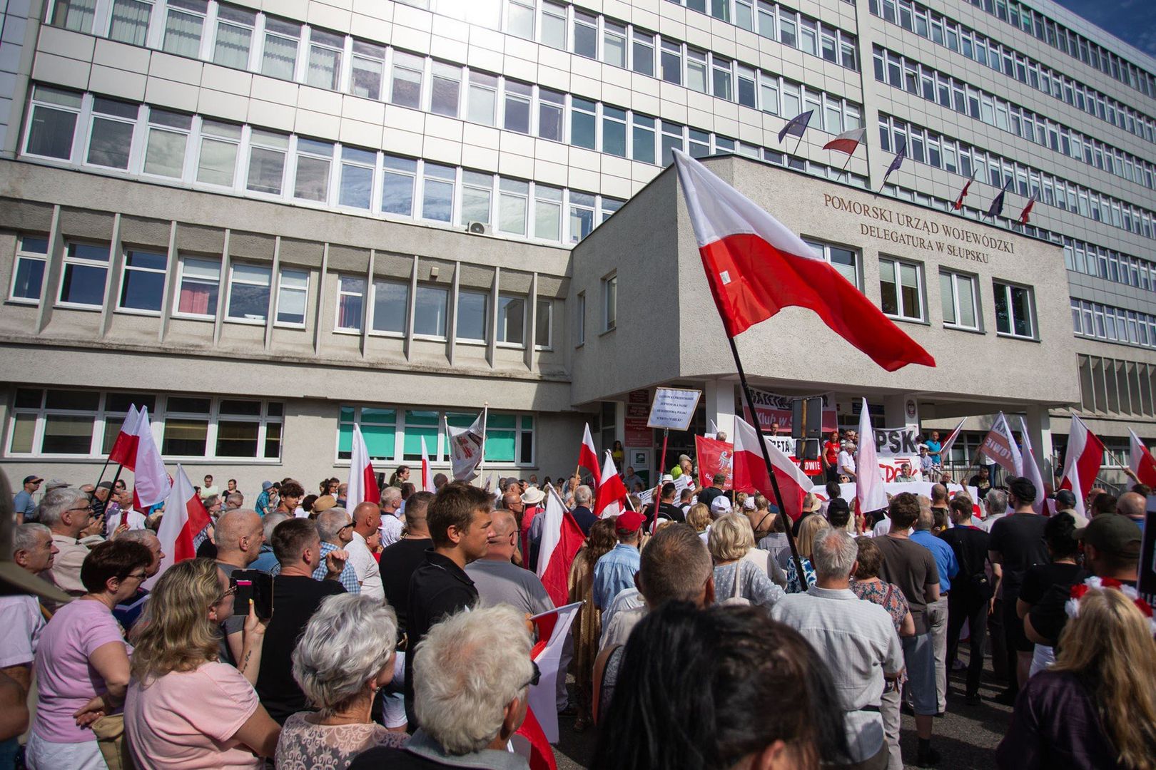 Marsz przeciwko masowej imigracji w Słupsku.
