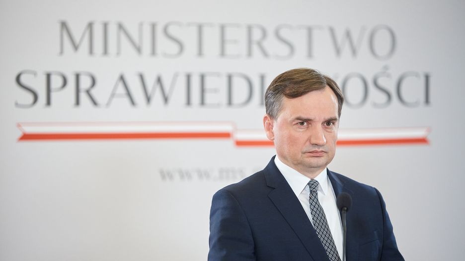 Pieniądze za praworządność. Polacy zgadzają się z Ziobro? Sondaż dla WP 