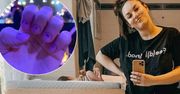Ewa Farna pierwszy raz po drugim porodzie na czerwonym dywanie. Zaszalała nie tylko z manicure. Odważna stylizacja!