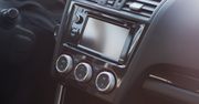 Jak wybrać radio samochodowe? Car audio w leciwym aucie
