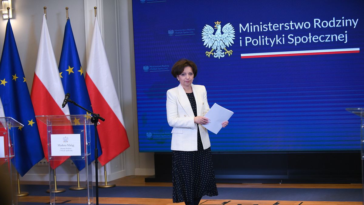 Warszawa, 01.03.2023. Minister rodziny i polityki społecznej Marlena Maląg na briefingu prasowym w siedzibie MRiPS w Warszawie, 1 bm. (jm) PAP/Marcin Obara