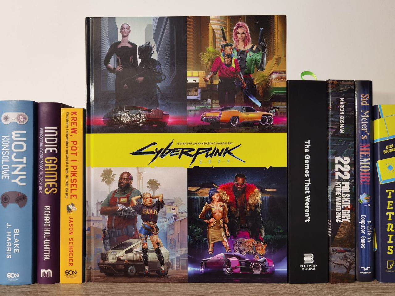 Cyberpunk 2077. Zaglądamy do pierwszego oficjalnego wydawnictwa ze świata gry